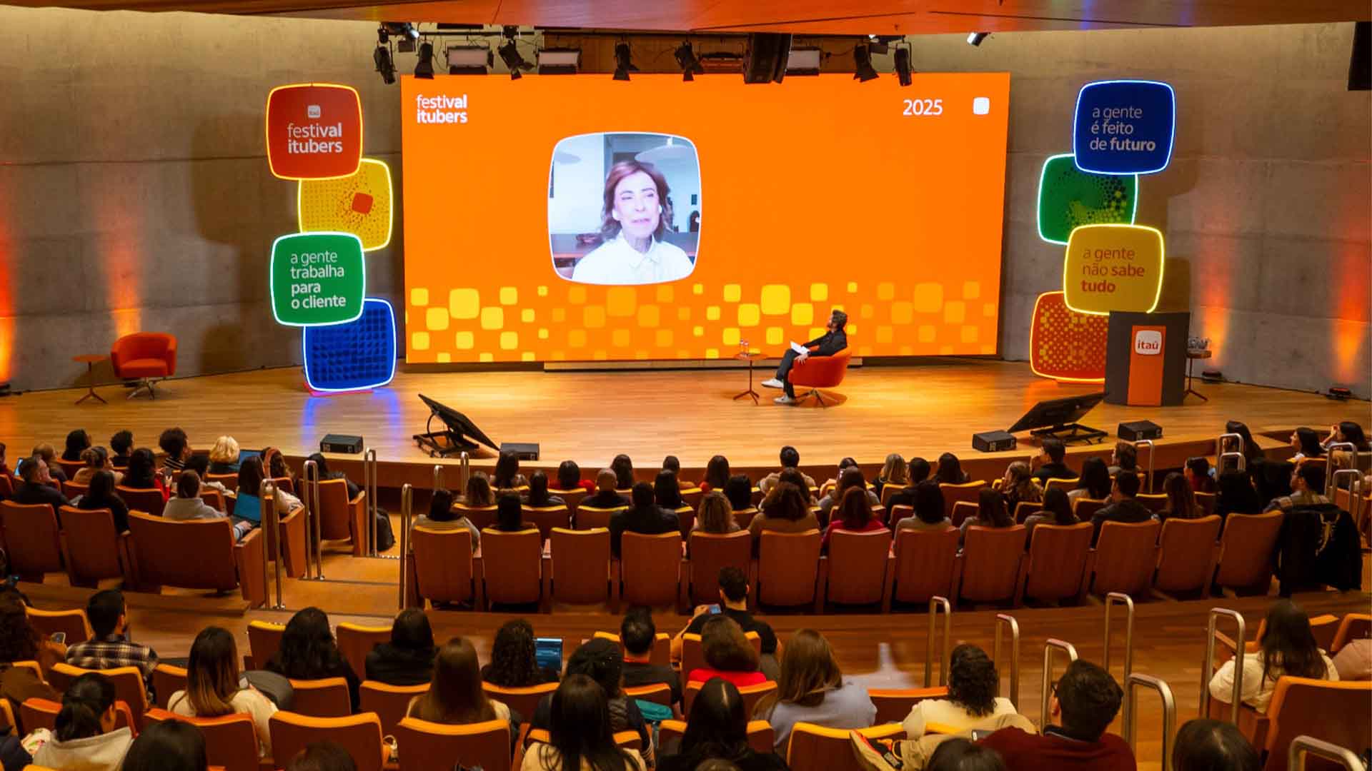 ITAÚ
